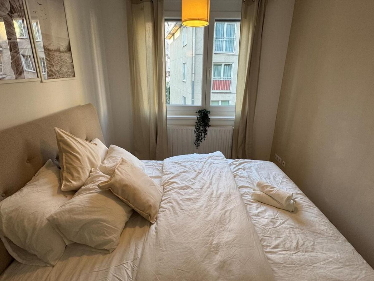 2br, Balcony, Central, Danube, U6 & S-bahn - Axara Housing Brn 38 Apartment