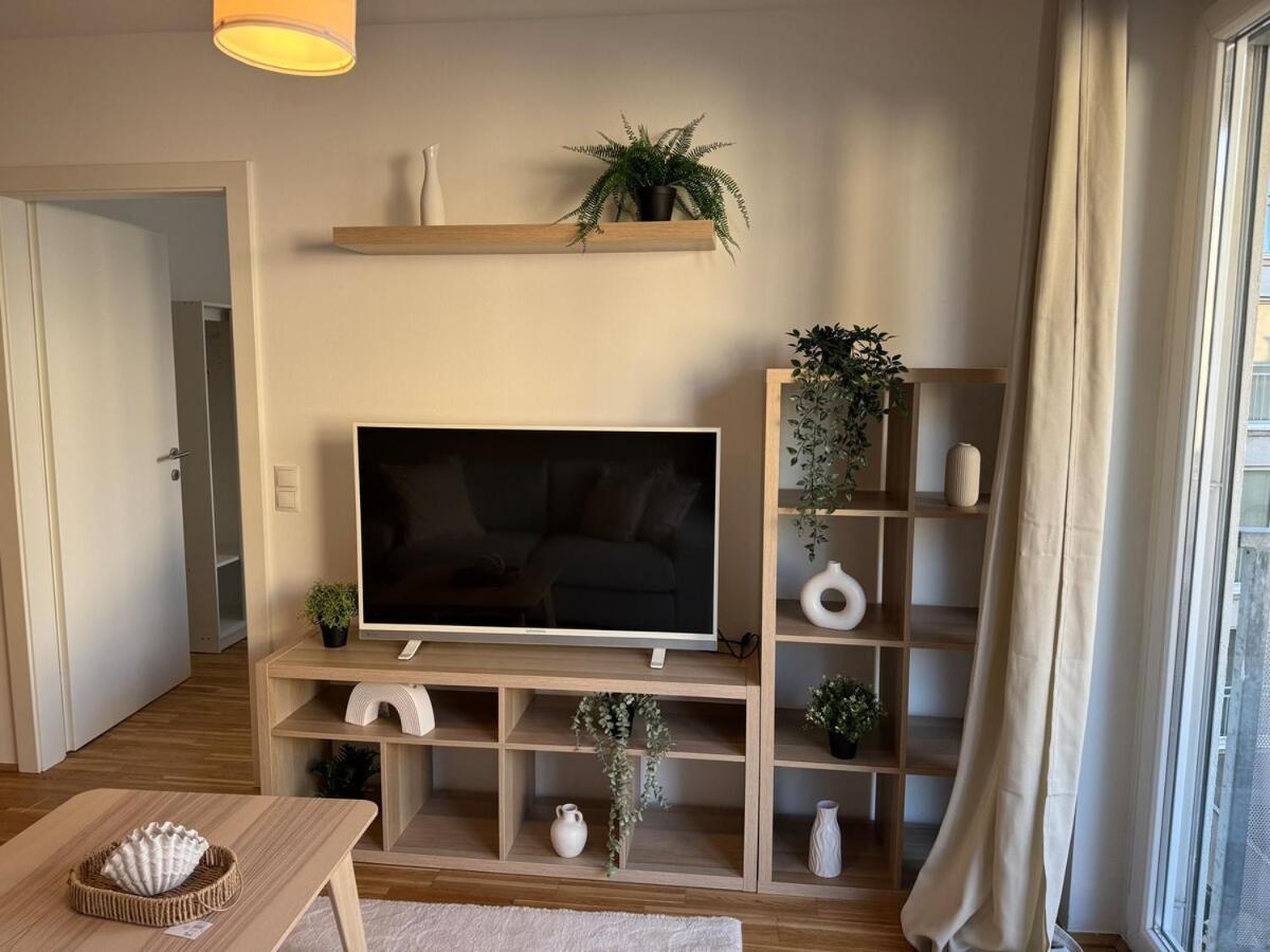 2br, Balcony, Central, Danube, U6 & S-bahn - Axara Housing Brn 38
